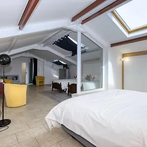 https://galant-appartement-en-bord-de-mer-avec-terrasse.fr-provencehotel.com