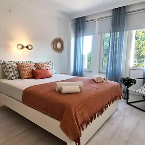 Guney By Safiya Apartment